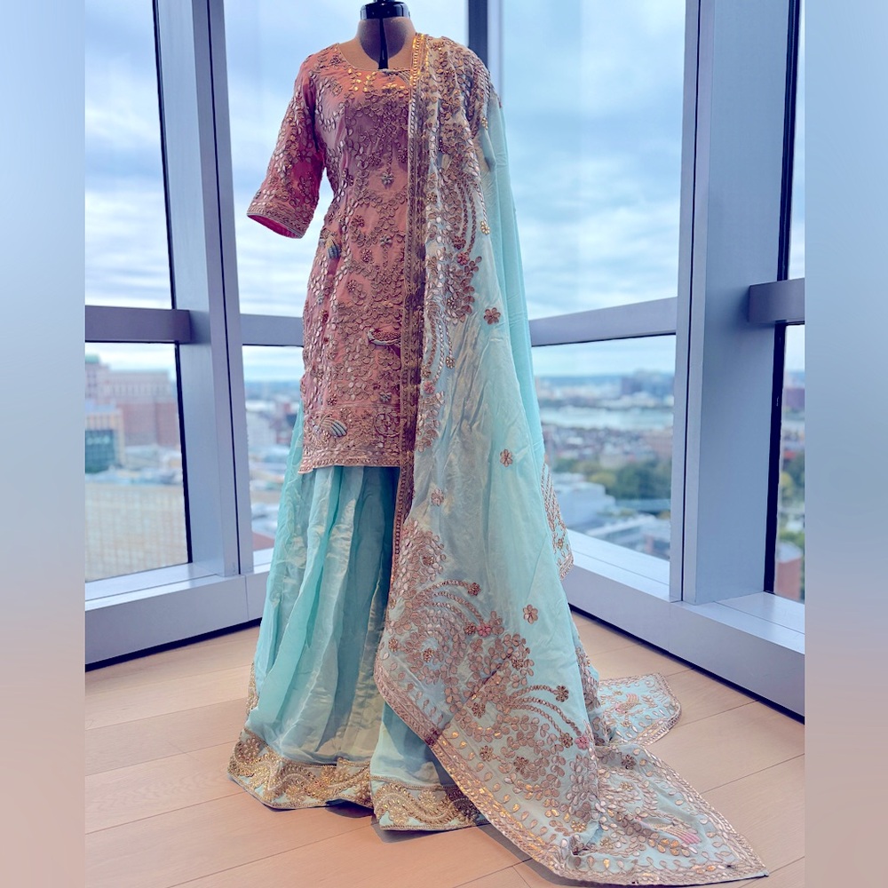 Elegant Embroidered Women's Outfit in Pink and Aqua